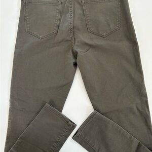 Tinseltown Women's Skinny Jeans in Olive